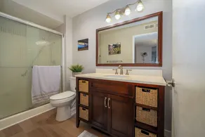 Stunning Resort Living 2 bed Luxury Condo in Oaks North- READ DESCRIPTION - Image 3