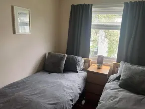 SeasideEscape-2Br-Sleeps4-Parking-PetsOK-Fireplace - Image 5