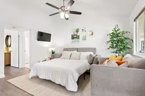 Modern Comfort in Central Austin!! Very close to UT - Image 4