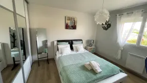Large, comfortable villa with heated pool - Image 4