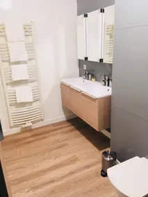 Art Deco 100m2 Flat 2 min Walking from Train Station in City Center, Free Parking - Image 4