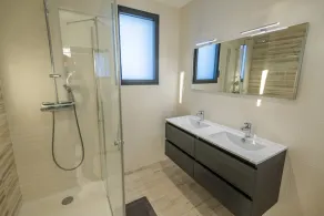 Sea view holiday villa with private spa Brittany - Image 2