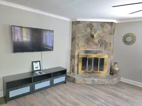 Alan's Apartment - Hot tub, fireplace, located in a quiet corner of Helen. - Image 2