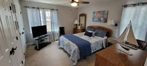 Beautiful Lake Front in Quiet Cove, Convenient to Boat Ramp, Dining & Shopping - Image 4