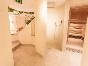 Feel-good room \"Anna\" with shower, WC, balcony - Hotel Lavendel - Spa & Aktiv - Image 5