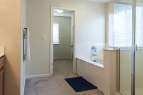Spacious 6b/3b safe&quiet, +15 beds, jacuzzi, fireplace, exotic fruits - Image 4