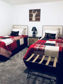 ❤️Camp Gifford's Spokane House❤️ 5 soveværelser / 2 badeværelser Rental The Perfect Retreat Home Rental - Image 3