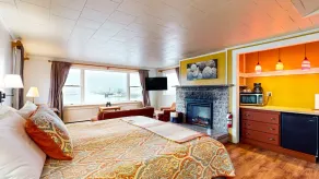 The Heritage - Inn on the Harbor - Image 4