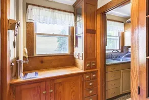 Charming downtown home in the center of Historic Marblehead: 5min walk to harbor - Image 3