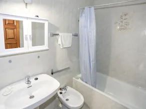 Tower House (2 Bedroom, 1.5 bathroom, Sleeps 6) - Image 2
