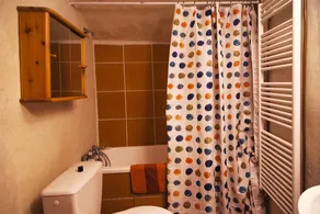 Great Old Bastide: A Magical Gathering Getaway in a Perched Hamlet with Views - Image 3