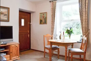 1 Bed House - Garden, Parking, Pets Allowed - Image 4