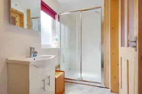 \"The Ferns\" One Bedroom Country Lodge - Image 4