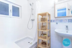 Le Fartot: Rustic House - Image 4