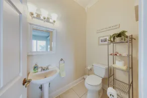 Beach Location - Luxury Villa with Pool, Walk to Beach and Restaurants! - Image 3