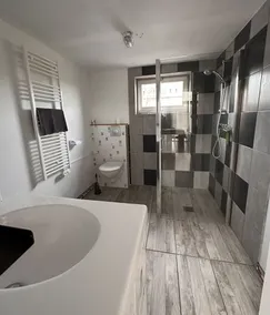 Charming vacation home with an ocean view, 50 meters from the beach - Image 2