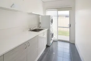 Backing onto Golf Course & just moments away from Dunsborough’s stunning beaches - Image 2