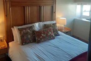 Near Rhosneigr - Sleeps 2 - Pets and Parking - Image 3