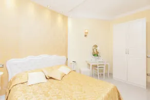 Vatican Empire - Classic Room - Image 3
