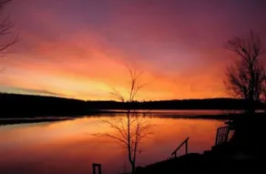 Cozy lake front unit close to Honesdale, Elk Mountain, Scranton & much more! - Image 2