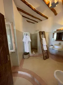 Mawe Zuri Resort  - Image 4