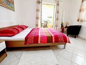 Apartments Maja, (14480), Sucuraj, hr - Image 4