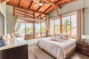 Front Row Center!!! ON THE BEACH, 5BR, Private Pool & Tiki Bar - Image 4