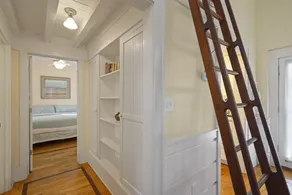 Prime Location Seaside, FL. Privacy, 4 min walk to beach + 2 Adult Bikes! - Image 5