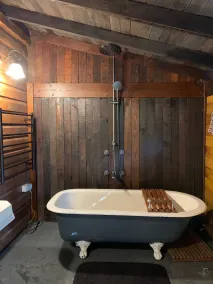Garden Studio cabin Self contained with external bathroom - Image 3
