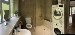 Remodelled historical cottage, super location, w/hottub - Image 4