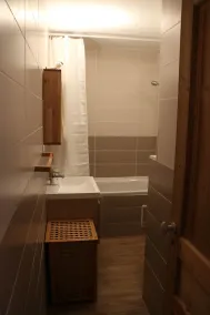App. 4 pers. Charmerende. Se skråninger. Ski-til-dør afgang. Feriekuponer OK - Image 4