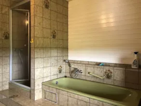 Apartamento de 85 m² f. 2 - 5 pers., 2 dormitorios, cocina con lavavajillas, sala de estar - Image 2