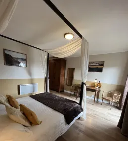 Beautiful converted barn in open countryside - Image 4