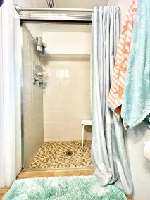 Spacious Studio 8 minutes drive to Siesta Key and so much more! - Image 4
