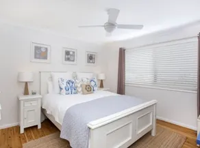 Large Beach House near 2 beaches - Image 4