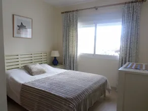 2 Bedroom Beachside Apartment Overlooking Pool & Palm Trees On New Golden Mile - Image 5