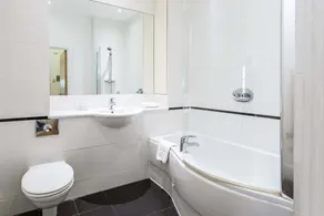 Bright & Comfortable Angel Apartment - Image 2