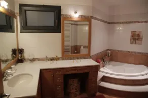 Harmony Villa, Relax and Enjoy the stunning sea view - Image 2