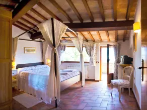 TUSCANY HOLIDAYS - Image 3