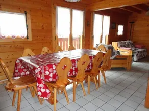 Chalet 3 Chambres 8 Pers, 800m Pistes, Parking Couvert, Poêle à Bois, Quartier Calme - FR-1-572-224 - Image 5