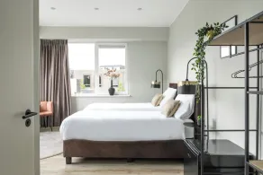 Combined rooms, 12 beds, kitchen, and free parking - Image 3