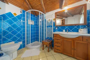 Maison de vacances avec grand jardin, terrasse et piscine partagée - Image 3