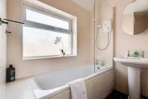 The Oxford Abode - 3-Bedroom House - large garden & free parking - Image 3