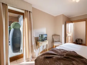 Apartamento com linda vista para o lago, 3 quartos, jardim privado, a 5 minutos a pé do lago - Image 4