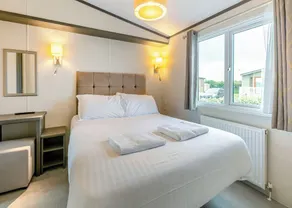 Luxurious 14ft-wide holiday home. - Image 4