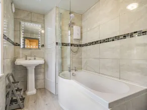 WYCHWOOD, pet friendly, character holiday cottage in Grosmont - Image 2