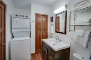 Privat Hot Tub! Sleeps 6 *Traverse City *Sleeping Bear Dunes - Image 2
