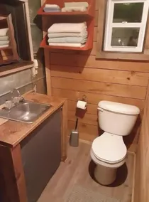 The \"Bunkhouse\" At Hunter Hollow Farm - Image 3