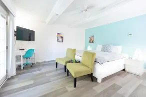 Rehoboth Beach pet friendly hot tub Canalside Inn - Image 5