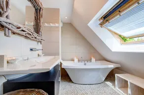 Magnificent \"Hi-tech\" Villa: Swimming pool, Spa, MediaCenter, Electric bikes... - Image 3